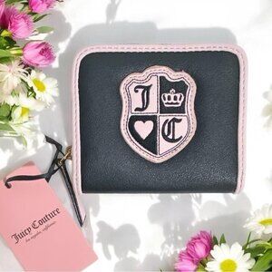 Juicy Couture Queen Of Everything Black w/ Pink Trim Small Zip Around Wallet New